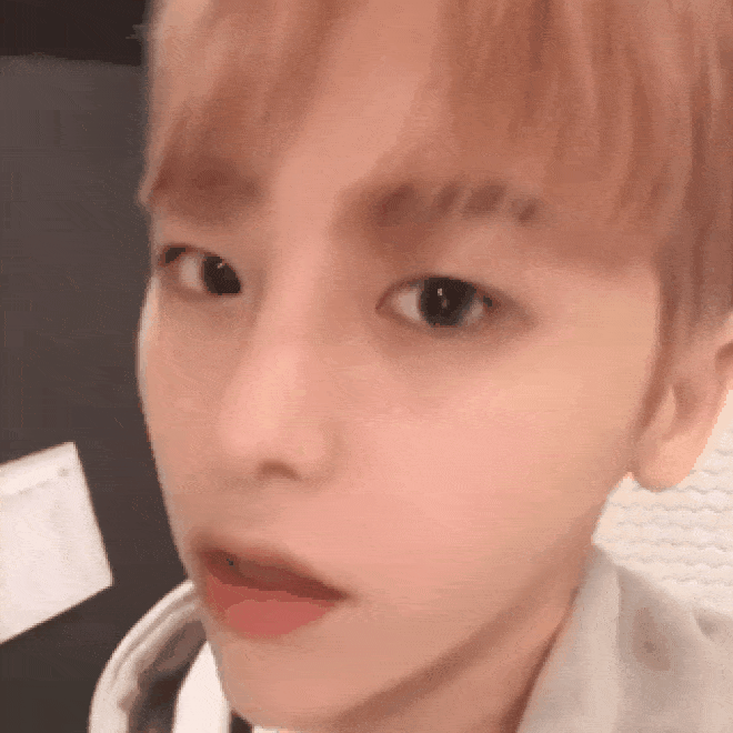 Làm đẹp tại salon BTS, TWICE, chàng Youtuber đau ví nhưng đáng!