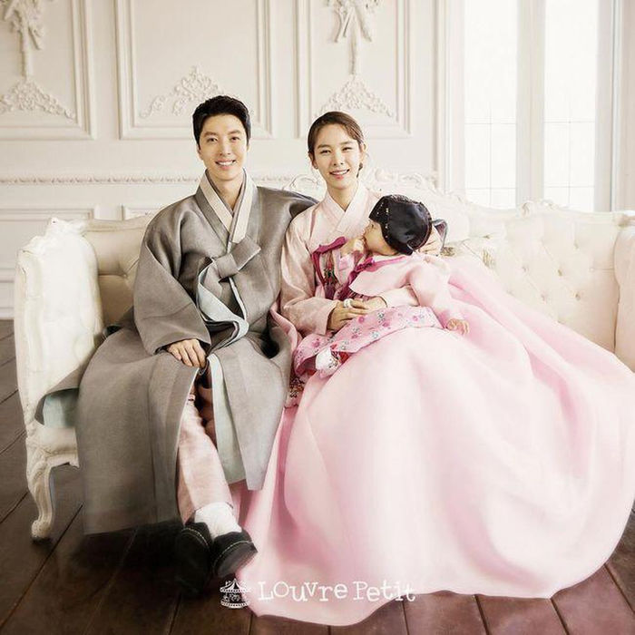 Thay người yêu như thay áo Lee Dong Gun, Song Hye Kyo bị Knet mỉa mai