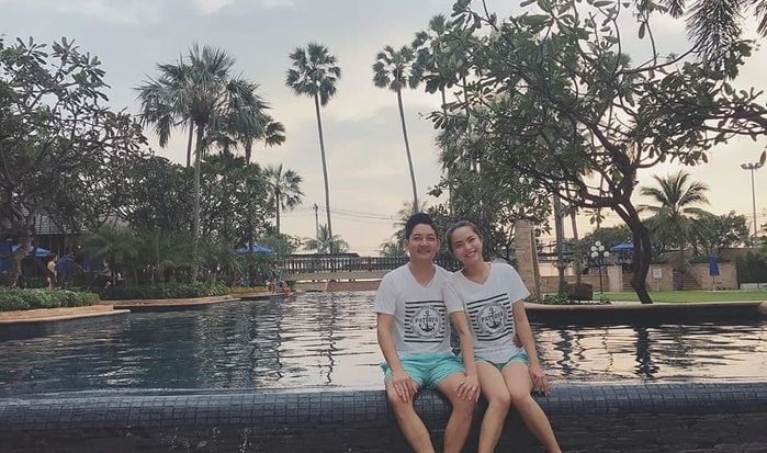 Minh Hằng khoe vòng 1 lấp ló, Mai Phương Thúy tung ảnh đẹp mê hồn
