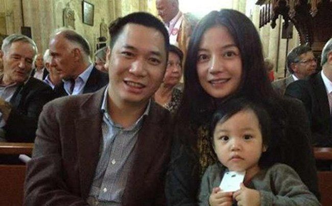 Con gái Triệu Vy trở thành nữ đại gia bất động sản khi mới 10 tuổi