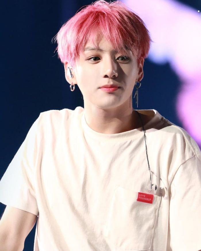 Fan thất vọng khi Jungkook vui chơi tại club không lành mạnh