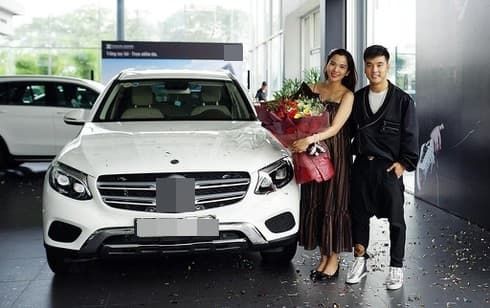 Sao nam Vbiz thưởng khủng khi vợ mang thai: Khắc Việt mua 2 căn nhà
