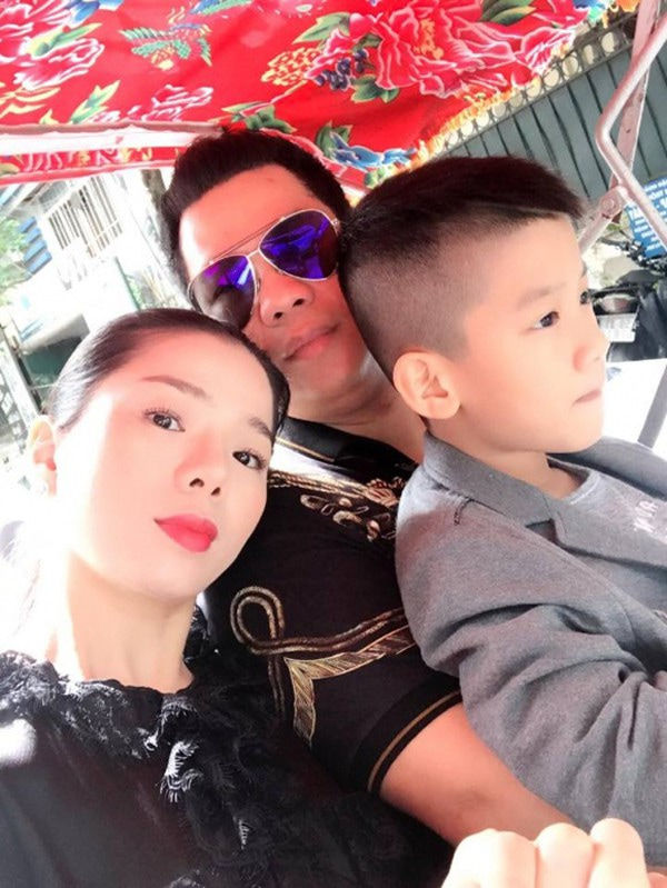 Sao Việt đáp trả tin đồn ly hôn: Tú Vi - Văn Anh khoe ảnh hạnh phúc