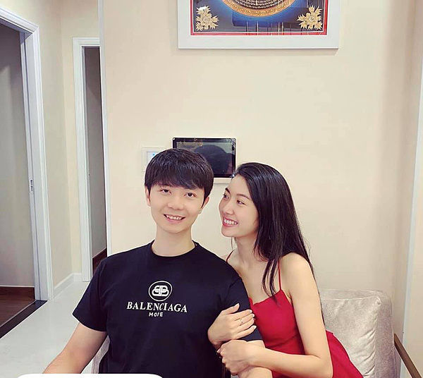 Sao Việt được cầu hôn: Thu Hoài, Thúy Vân nhận nhẫn kim cương khủng