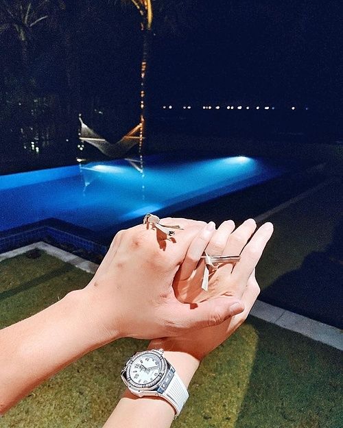 Sao Việt được cầu hôn: Thu Hoài, Thúy Vân nhận nhẫn kim cương khủng