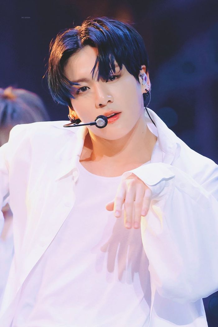 Fan thất vọng khi Jungkook vui chơi tại club không lành mạnh