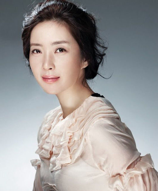 Sống với danh kẻ cướp chồng, chị gái Song Hye Kyo vẫn viên mãn
