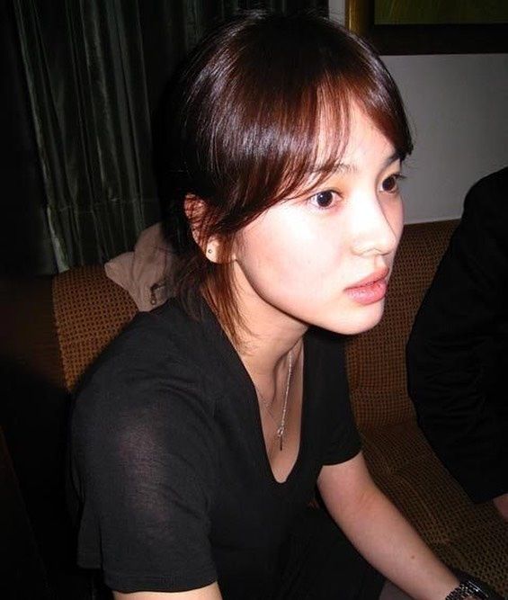Song Hye Kyo tự tin khoe mặt mộc đẹp không tì vết ở tuổi 40