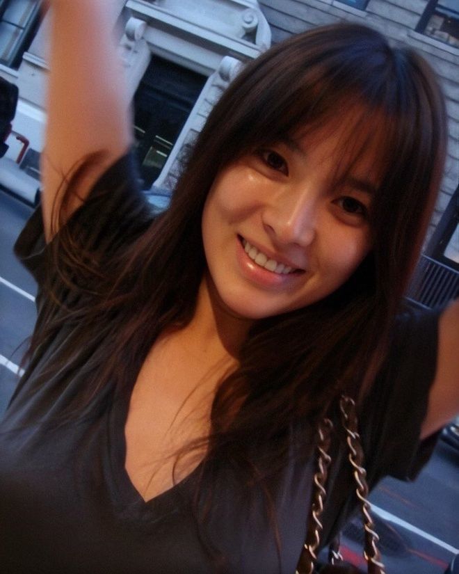 Song Hye Kyo qua ảnh bạn thân đăng vẫn trẻ trung, rạng rỡ