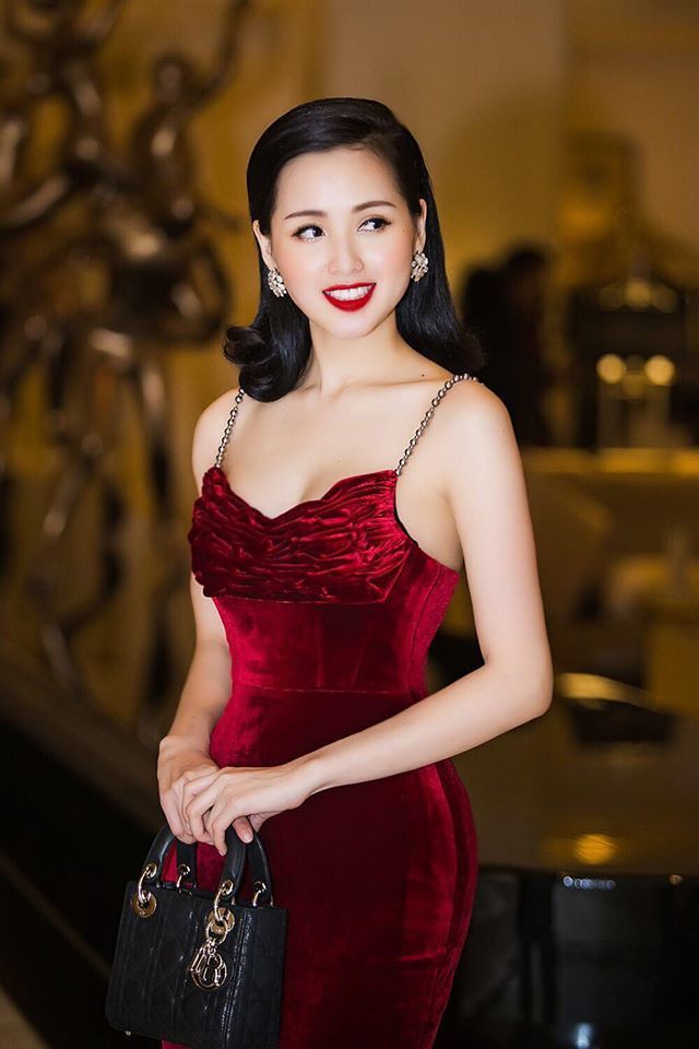 Cuộc sống của các bà mẹ 2 con: Nhà sang, xế xịn, được cưng như trứng