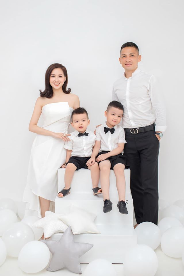 Cuộc sống của các bà mẹ 2 con: Nhà sang, xế xịn, được cưng như trứng
