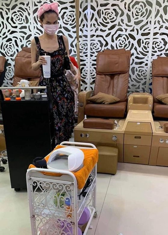 Thành công đạt được vòng eo 53cm nhưng Ngọc Trinh lại bị cho quá gầy