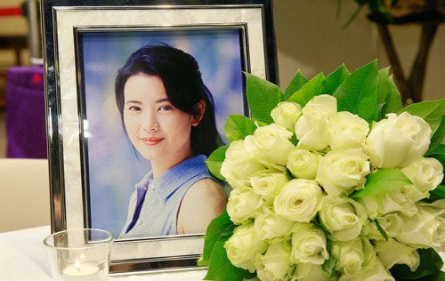 Thế lực ngầm thao túng làng giải trí Hong Kong những năm 80 - 90