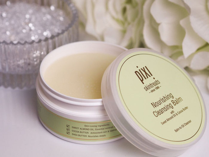 10 chai tẩy trang xịn nhất giá chỉ từ 200k: Sạch sâu, không khô da