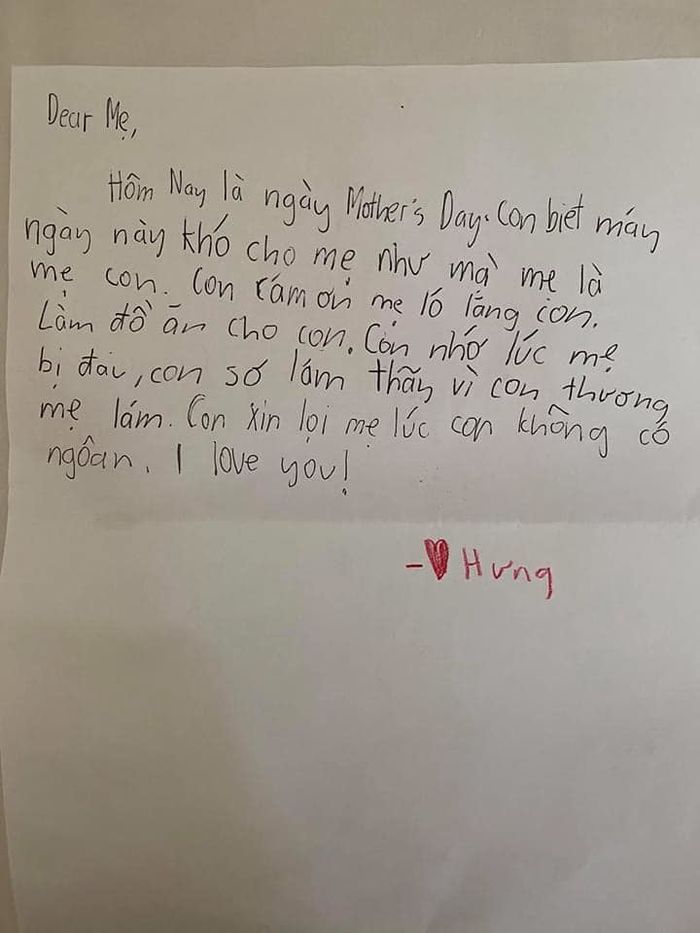 Chồng và 3 con bên cạnh động viên Hồng Ngọc suốt thời gian trị bỏng