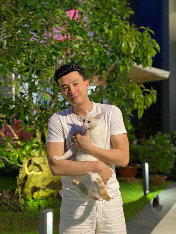 Lynk Lee khoe vòng 1 gợi cảm, Hà Hồ gửi lời yêu thương Kim Lý