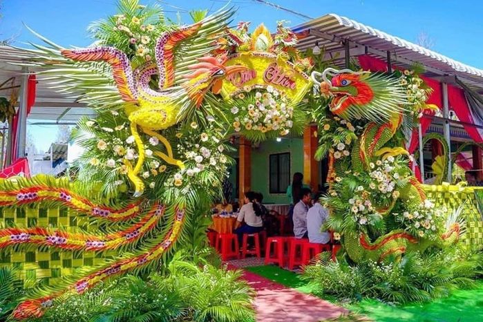 Cổng cưới lá dừa đẹp ngỡ ngàng ở đám cưới miền Tây