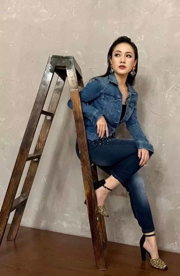 Gu thời trang tuổi 40 của BTV Hoài Anh: Cá tính, chất chơi