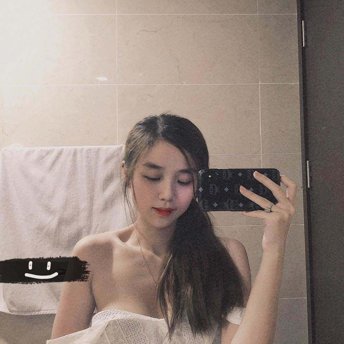 2 năm sinh 2 con, vợ cũ Hoài Lâm vẫn tự tin xinh đẹp