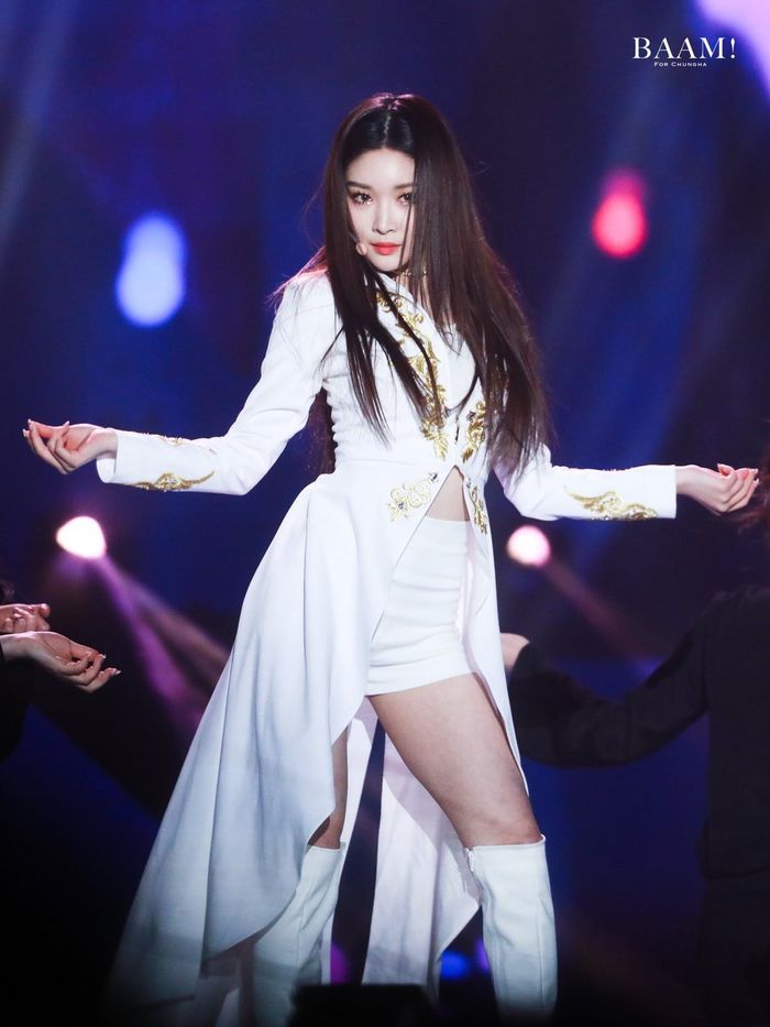 Sao Hàn được lòng fan Việt nhất: Lisa, Lee Kwang Soo được gọi tên