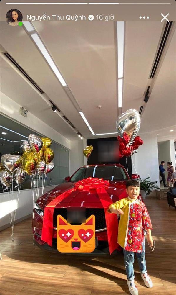 Thu Quỳnh tậu xế tiền tỉ, trở thành mẹ đơn thân đỉnh của showbiz Việt