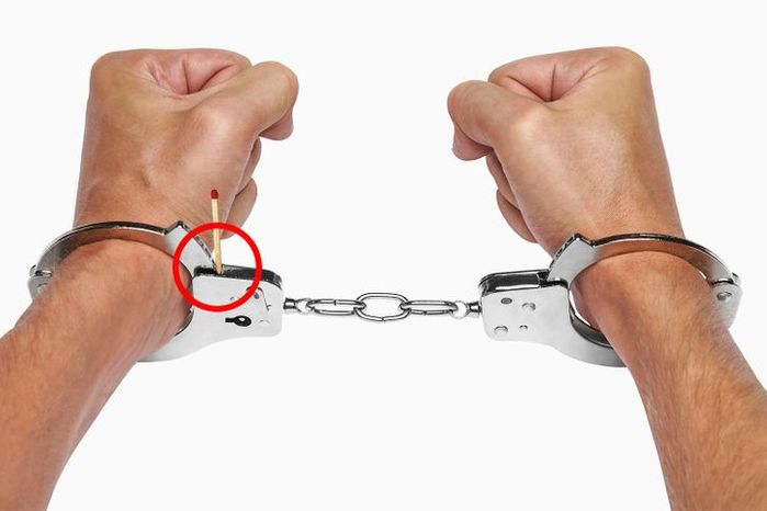 Học tập 7 kĩ năng xử lí nguy hiểm thường thấy trong phim hành động