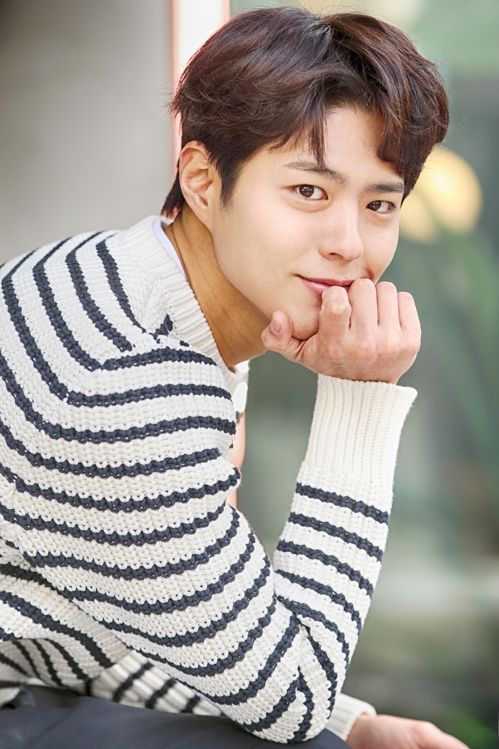 Idol từng từ chối SM: Jisoo không muốn phản bội YG, Jin tưởng lừa đảo
