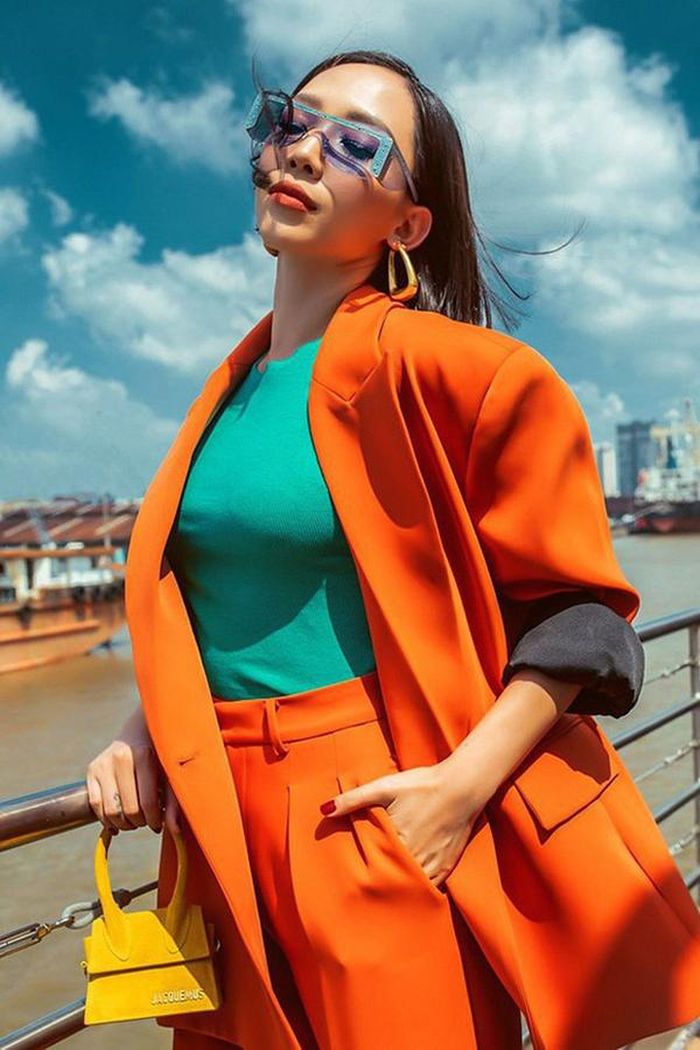 Sao Việt chi chục triệu tậu túi tí hon: Ngọc Trinh đỉnh nhất