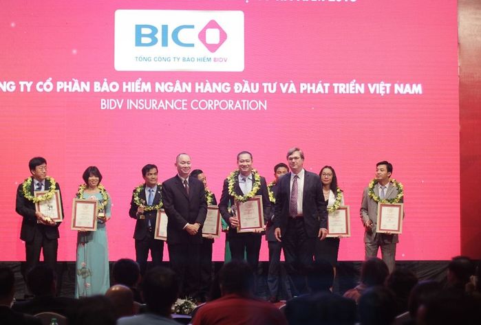 Mua bảo hiểm xe máy bắt buộc ở đâu?