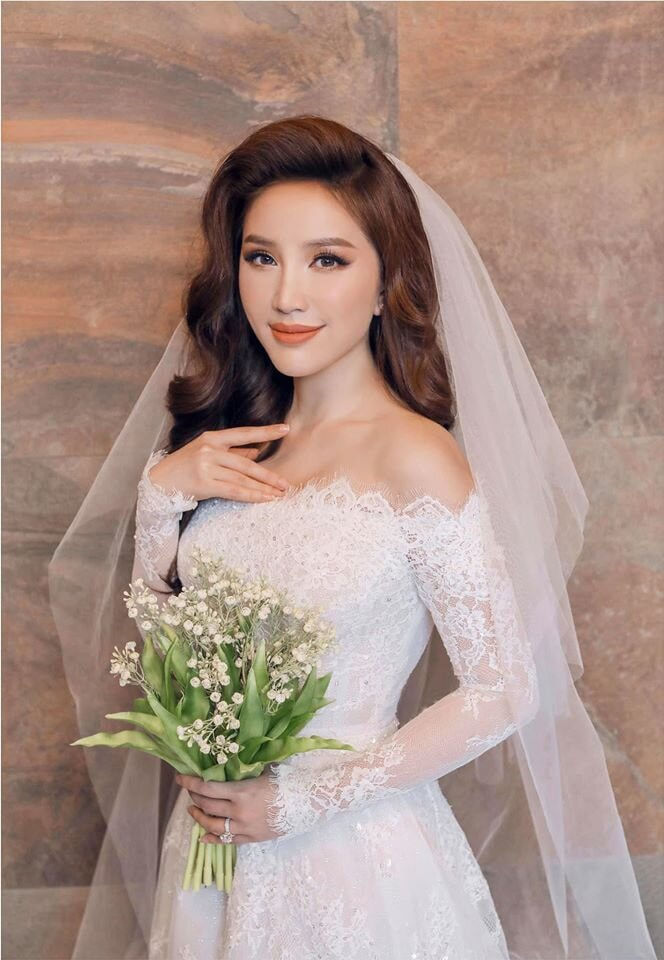 Bảo Thy tung loạt ảnh cưới đẹp mê hồn sau 7 tháng kết hôn