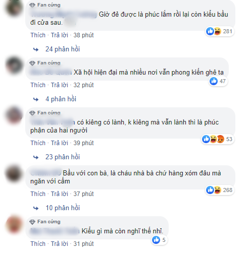 Cô dâu có bầu bị bắt đi cửa sau, chú rể lách luật bế vợ đi cửa chính