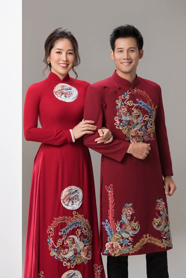 Đinh Ngọc Diệp khoe bụng bầu ở tháng thứ 8, Hari Won tình tứ bên chồng