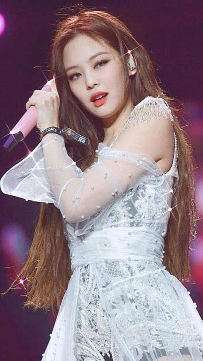 Fan yêu cầu YG bảo vệ Jennie nhưng bị công ty phũ phàng từ chối