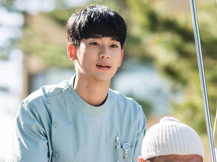 Kim Soo Hyun: Mỹ nam có cát xê cao nhất Hàn Quốc, Lee Min Ho thua xa