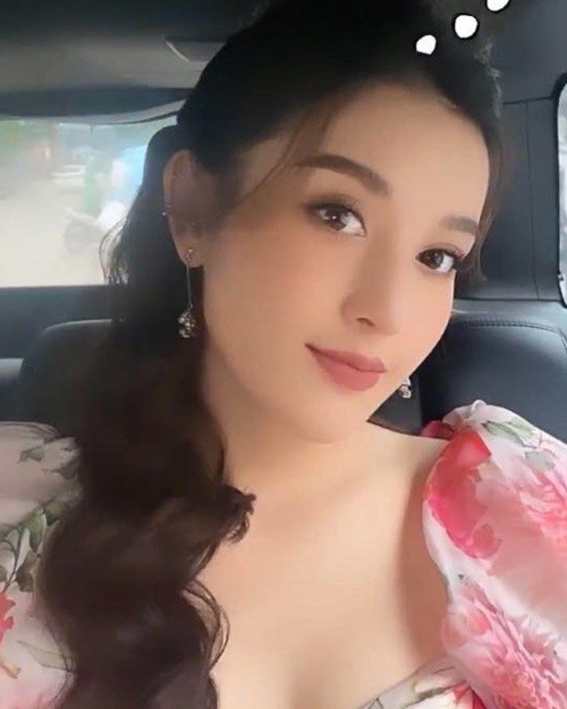 Lỡ xài mỹ phẩm quá hạn tận 1 năm, Á hậu Huyền My khiến fan lo sốt vó