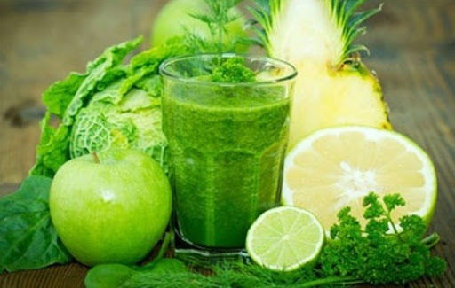 Giải độc cơ thể giúp da trắng hồng: Uống nước nho khô, chanh mật ong