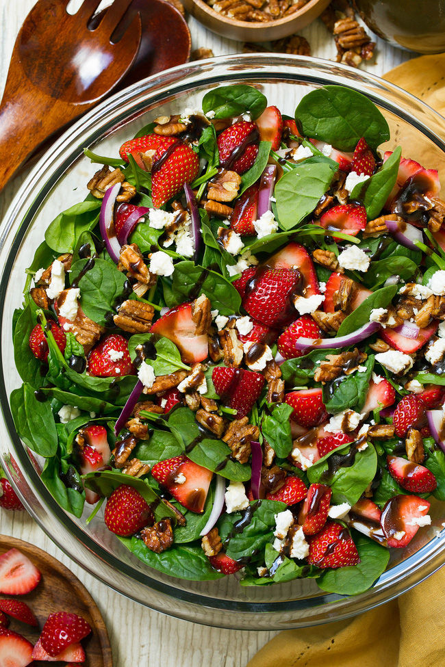 Học theo Hồ Ngọc Hà ăn salad đúng cách giúp giữ vóc dáng thon gọn 
