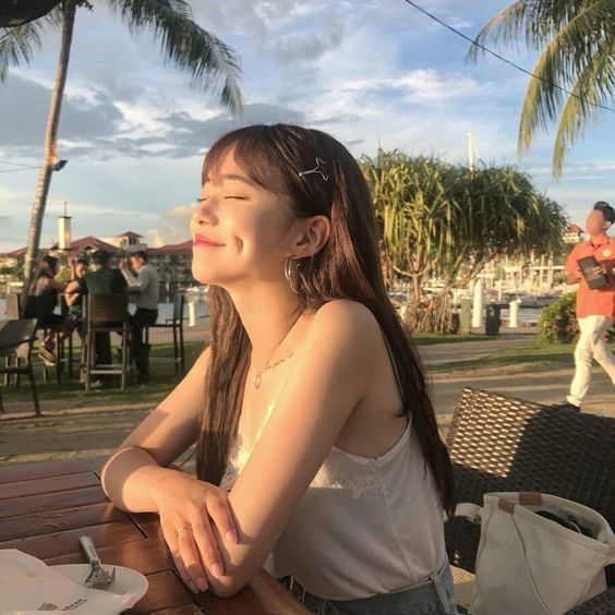 Phụ nữ tinh tế thường im lặng đúng lúc để đàn ông vừa nể vừa yêu