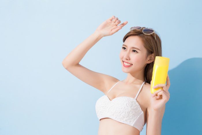 Thí nghiệm so sánh tác dụng của 7 loại kem chống nắng bằng da heo