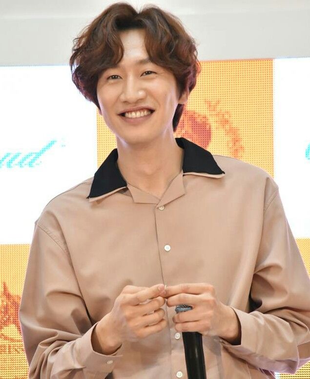 Sao Hàn được lòng fan Việt nhất: Lisa, Lee Kwang Soo được gọi tên