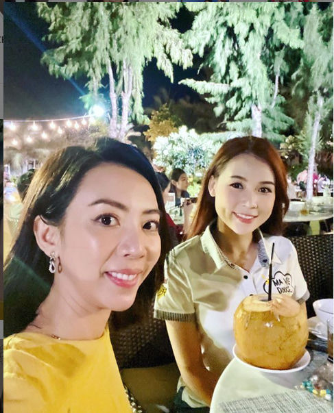 Lynk Lee diện áo dài trắng, Hoàng Thùy Linh bị soi chỉnh ảnh quá đà