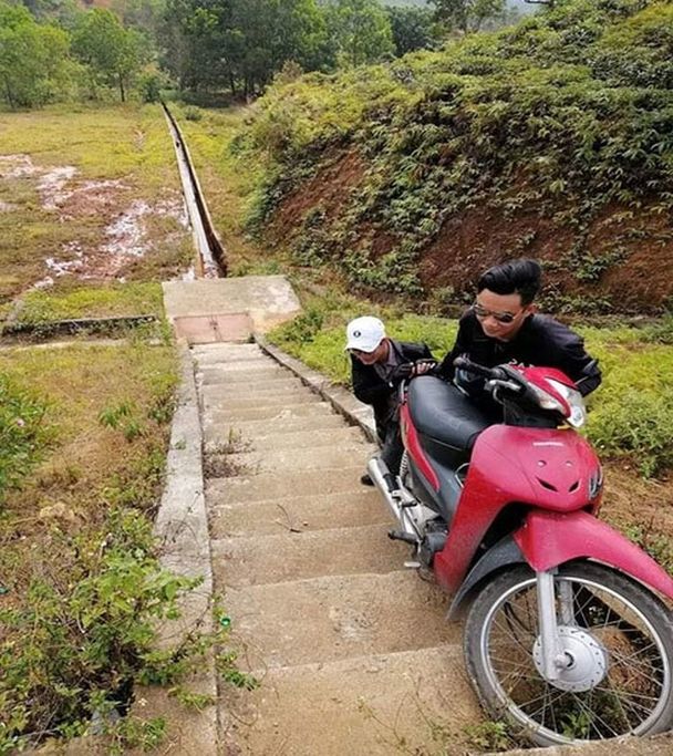 Nam thanh niên dở khóc dở cười vì pha xử lý cồng kềnh của Google Maps