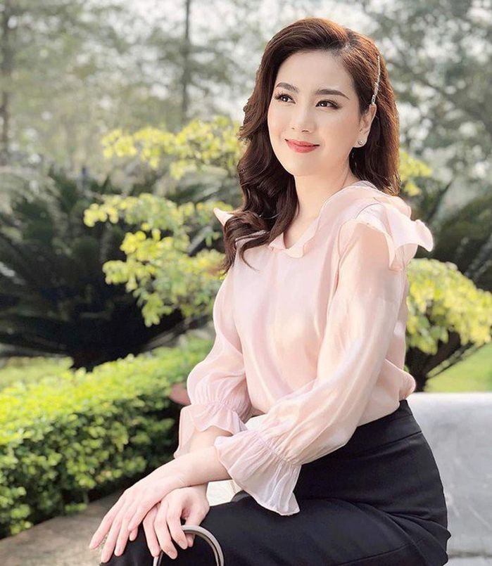 Ngọc nữ thời tiết nhà đài Mai Ngọc, là hình mẫu thời trang lý tưởng