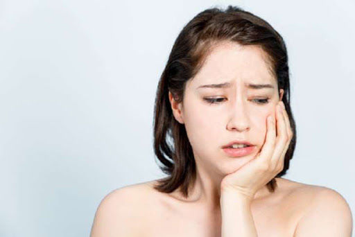 Những lần cắn nhầm lưỡi đau thấu trời xanh và nguyên nhân ít ai ngờ
