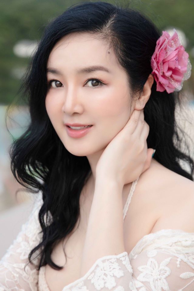 U50 Hoa hậu Giáng My vẫn tự tin diện áo tắm: Sắc vóc như gái đôi mươi
