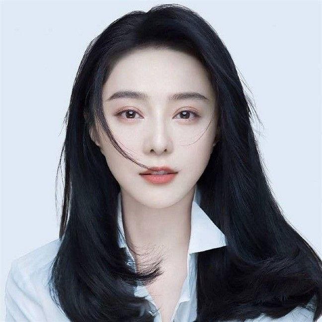 Phạm Băng Băng đeo nhẫn kim cương ở ngón áp út, nghi vấn đã kết hôn