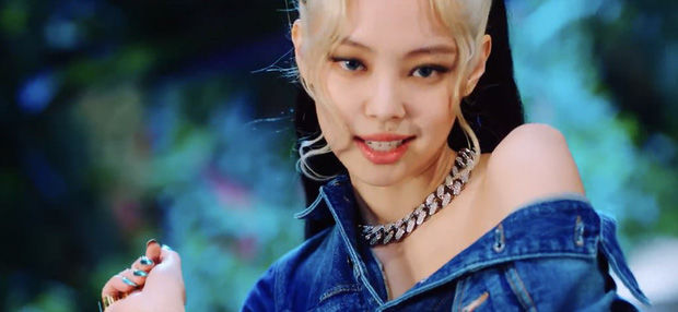 Jennie gây sốt khi lần đầu để tóc ngắn trong MV