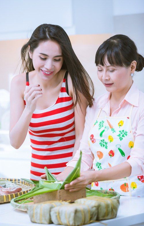 Quà báo hiếu giá trị của sao: 3 mẩu Hoa dâm bụt đều chi khủng