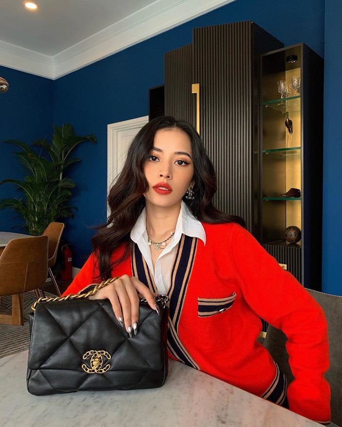 Quên sơn móng đơn điệu đi, sơn màu bạc như sao nữ Vbiz mới sang chảnh