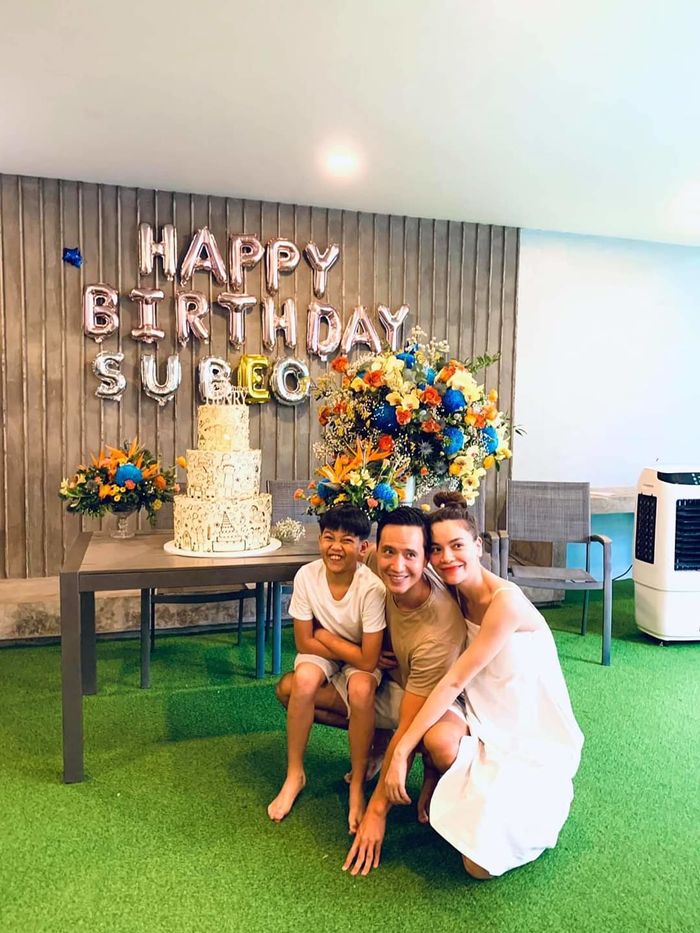Soi bánh kem sinh nhật Subeo, netizen nghi vấn Hà Hồ sắp sinh con gái